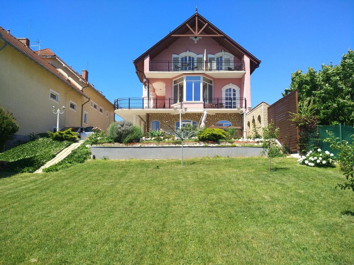 Manor Villa Hévíz Exteriör bild